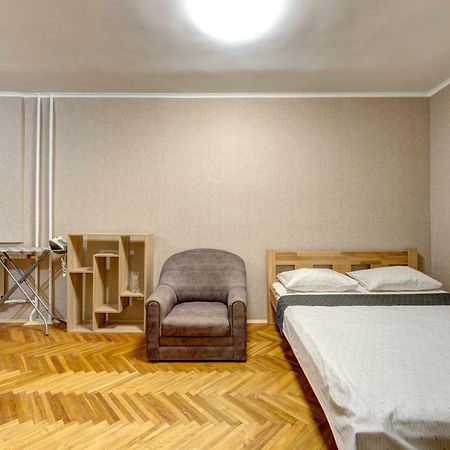 Apartments Near The Palace Of Sports Kiev Esterno foto